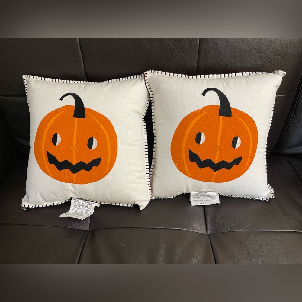 Smiling Pumpkin Square Halloween Throw Pillow - Hyde & EEK! 16x16” Set of 2